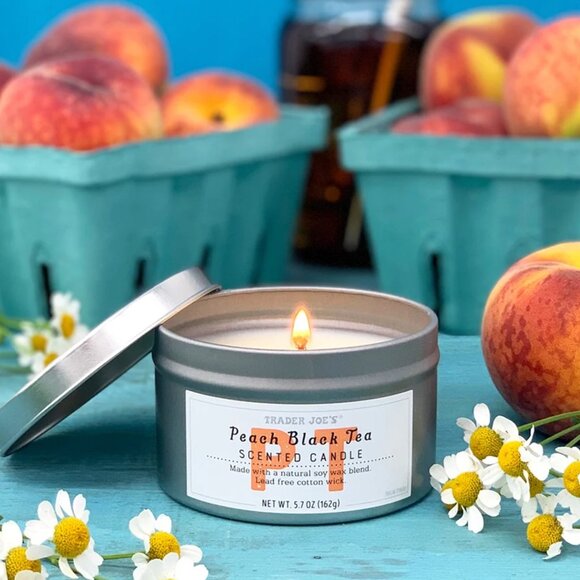 NWT, Trader Joe's Peach Black Tea Scented Coconut-Soy Wax Candle, 5.7 Ounces - Picture 2 of 11